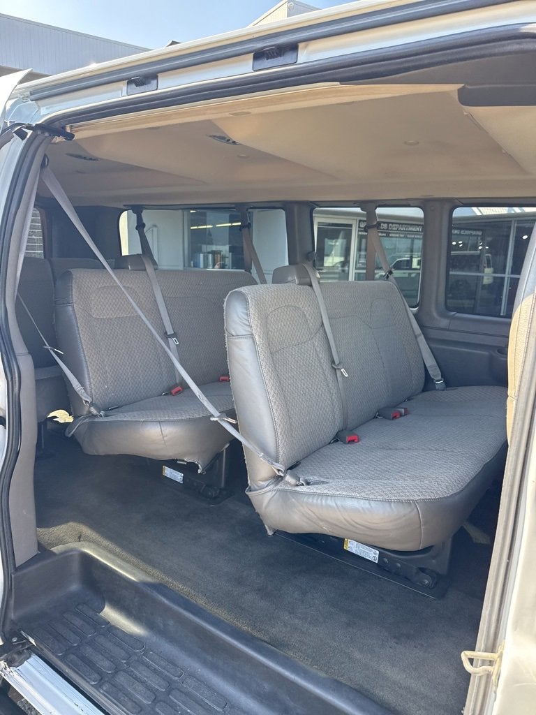 2019 Chevrolet Express Passenger 3500 LT