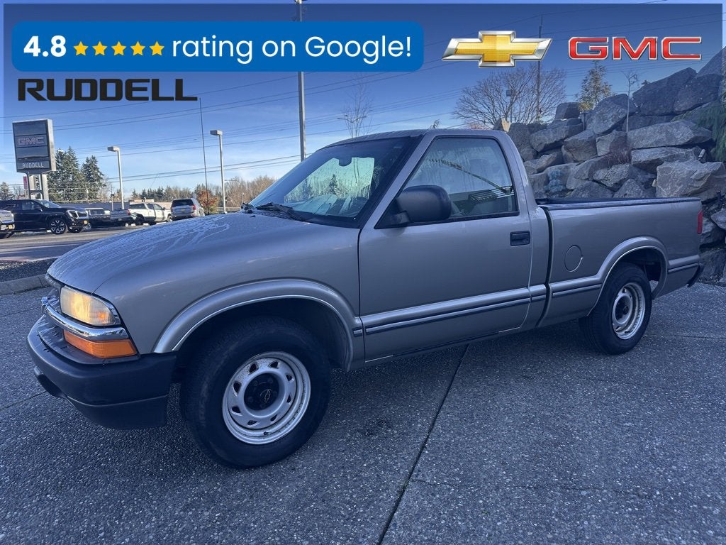 2003 Chevrolet S10 Base