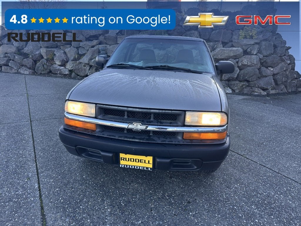 2003 Chevrolet S10 Base