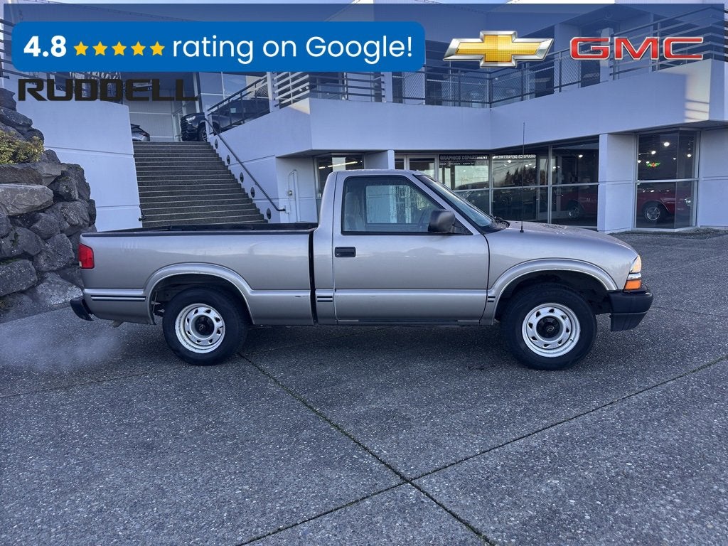 2003 Chevrolet S10 Base