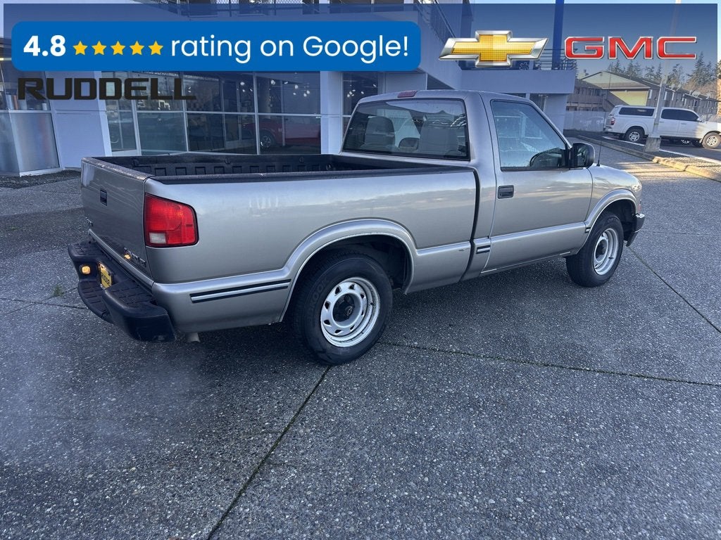 2003 Chevrolet S10 Base
