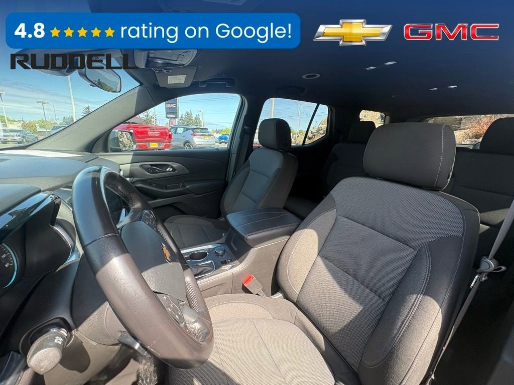 2022 Chevrolet Traverse LT Cloth