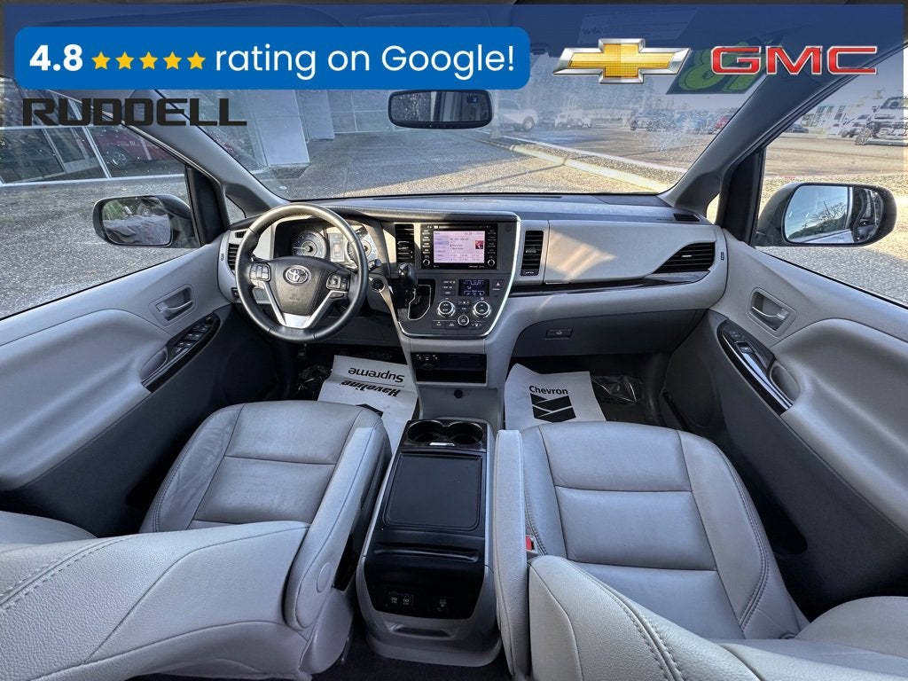 2018 Toyota Sienna XLE Auto Access Seat