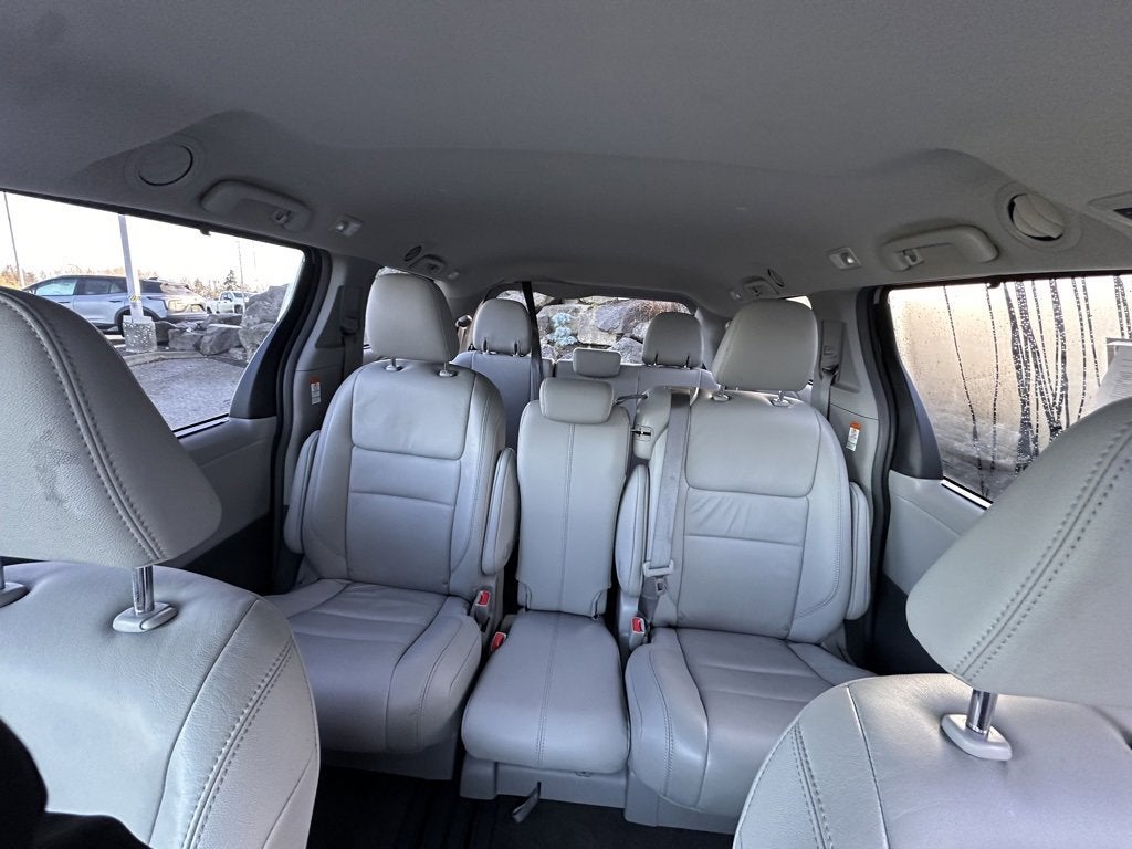 2018 Toyota Sienna XLE Auto Access Seat