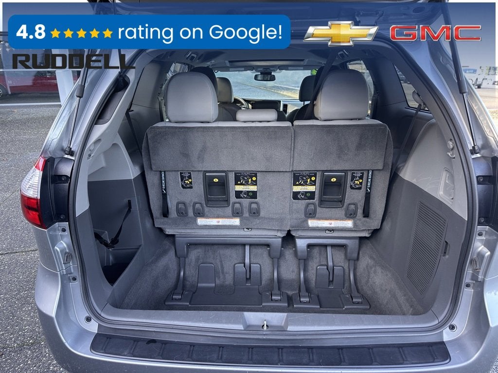 2018 Toyota Sienna XLE Auto Access Seat