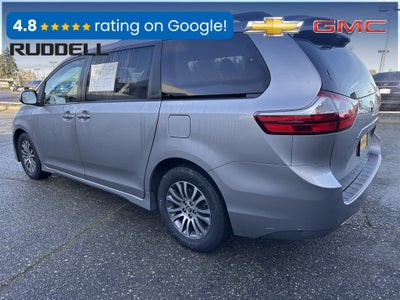 2018 Toyota Sienna XLE Auto Access Seat