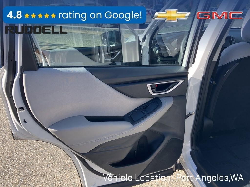 2023 Subaru Forester Base