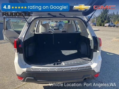 2023 Subaru Forester Base