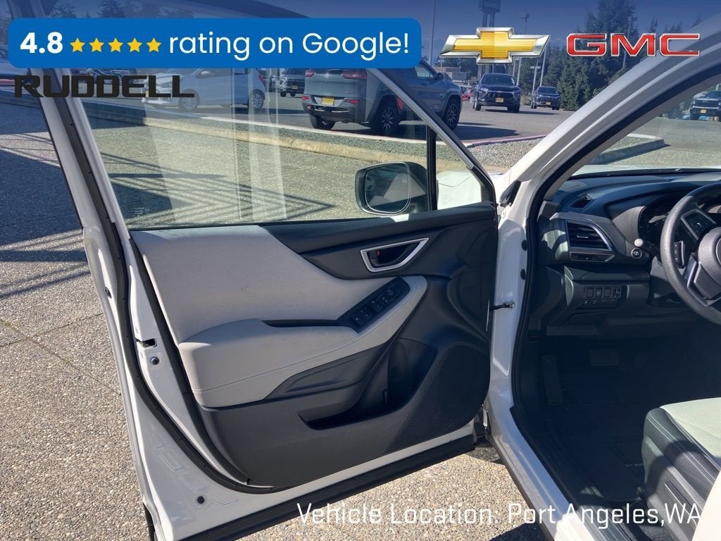 2023 Subaru Forester Base