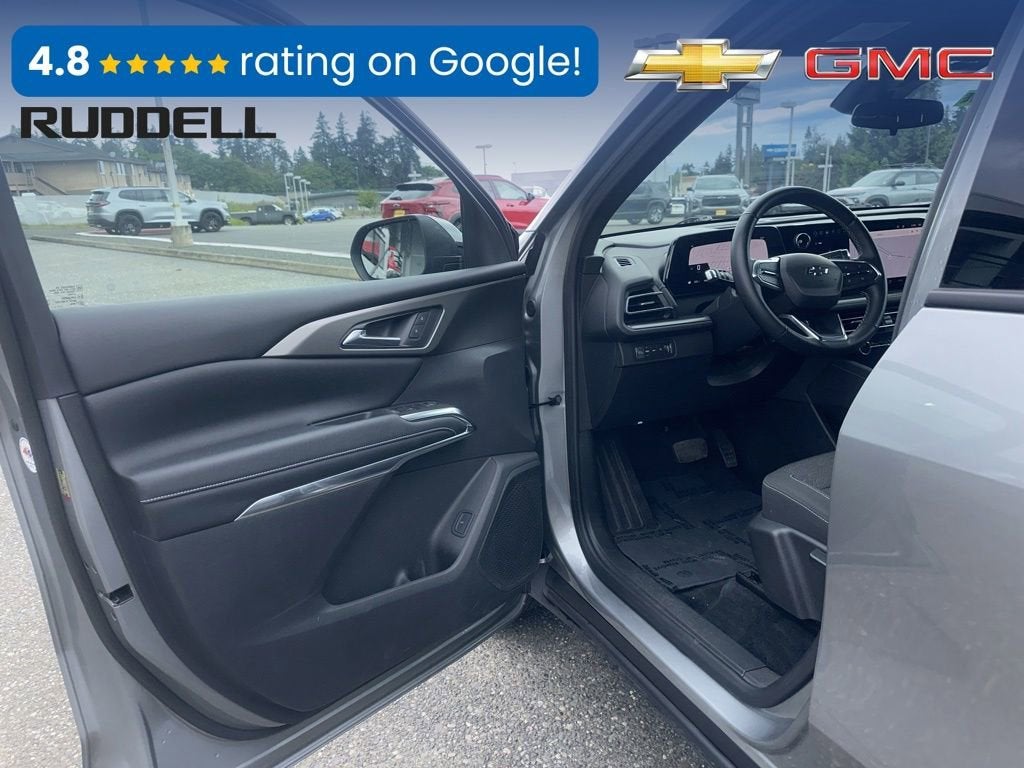 2024 Chevrolet Traverse LS