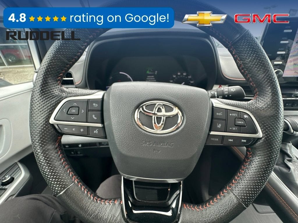 2022 Toyota Sienna LE