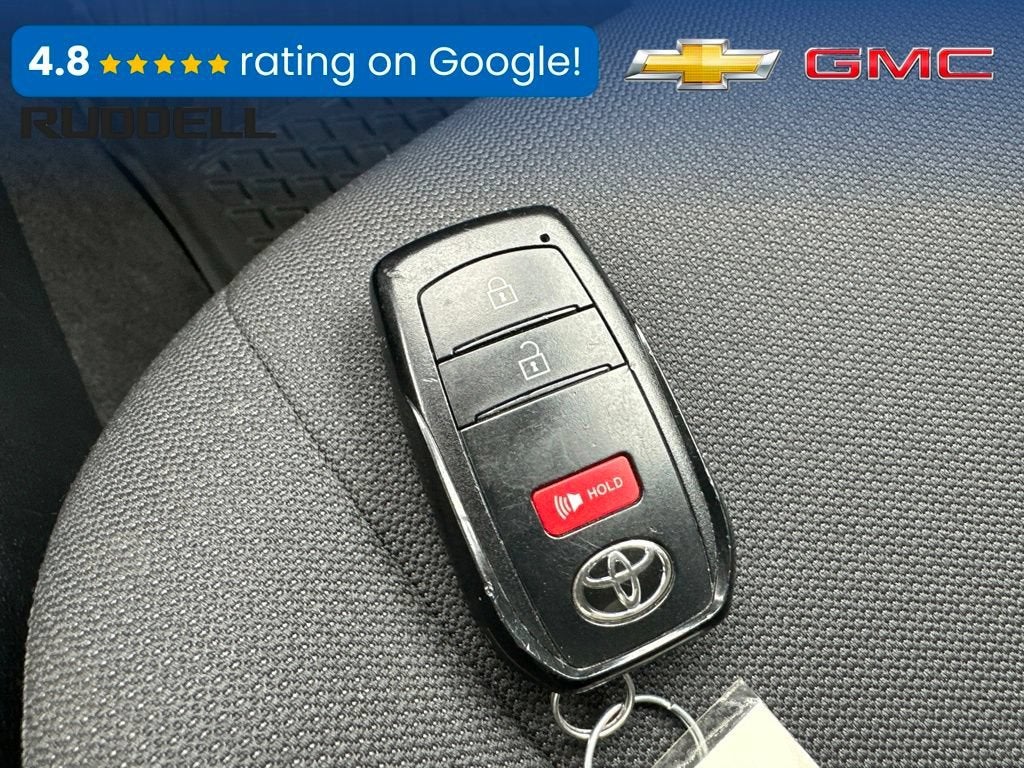 2024 Toyota Corolla Cross LE