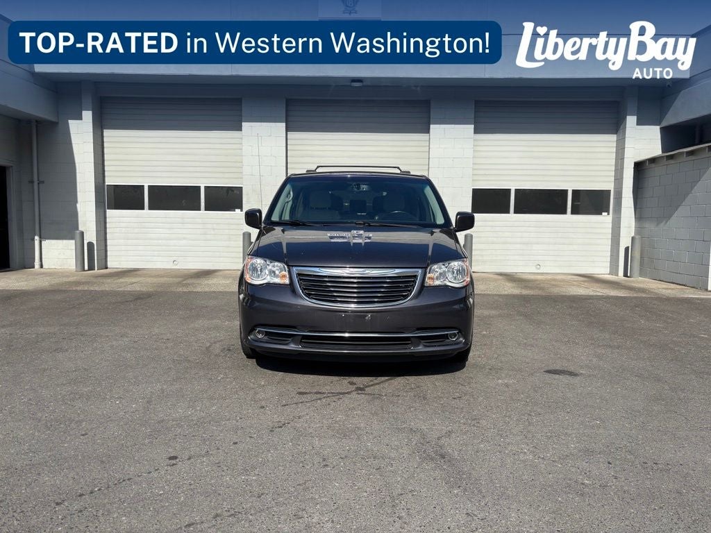 2016 Chrysler Town & Country Touring