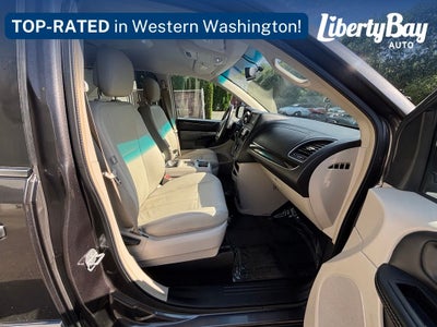 2016 Chrysler Town & Country Touring
