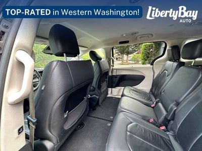 2017 Chrysler Pacifica Touring L