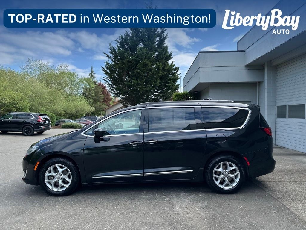 2017 Chrysler Pacifica Touring L