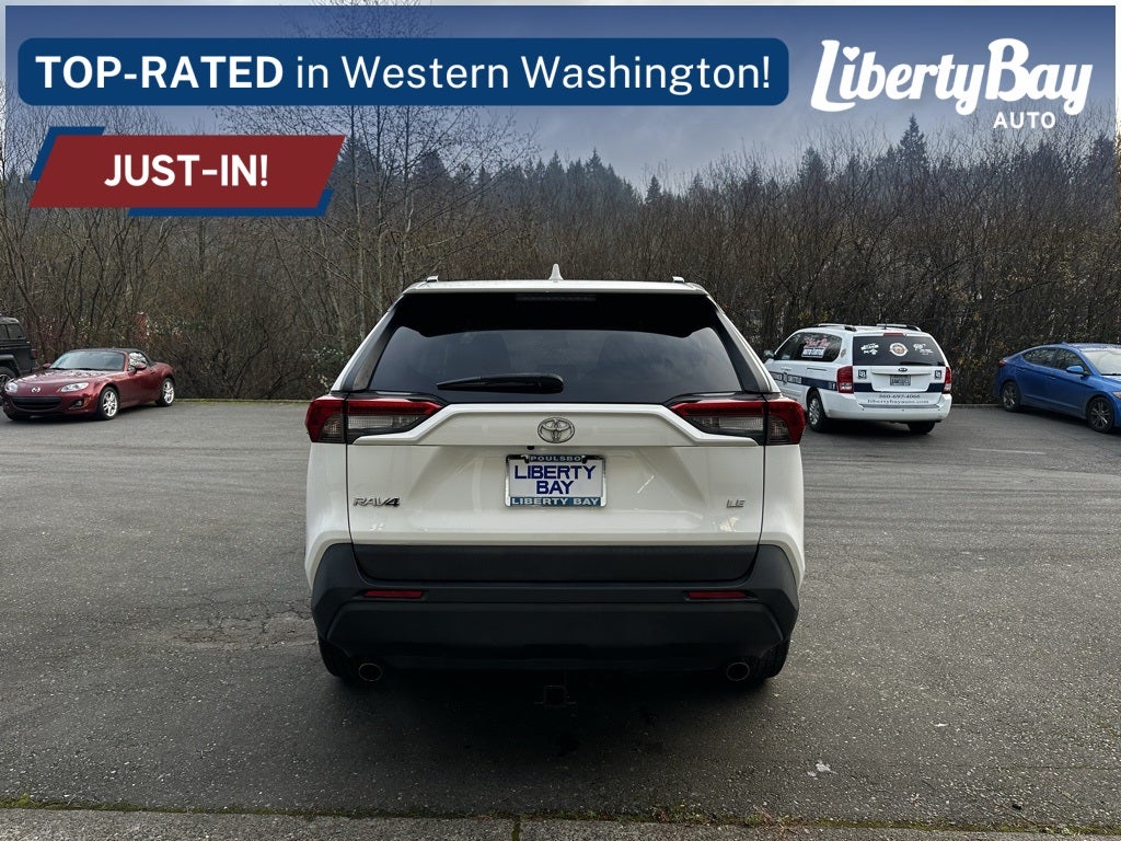 2020 Toyota RAV4 LE