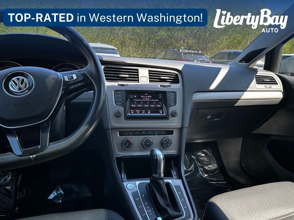 2015 Volkswagen Golf SportWagen SE