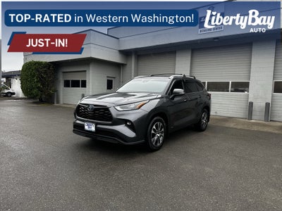 2022 Toyota Highlander Hybrid Base