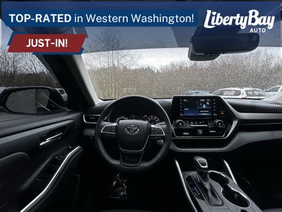 2022 Toyota Highlander Hybrid Base