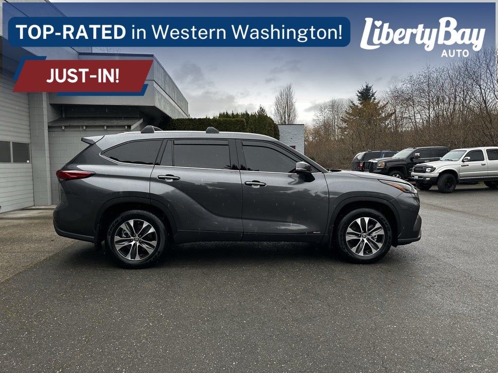 2022 Toyota Highlander Hybrid Base