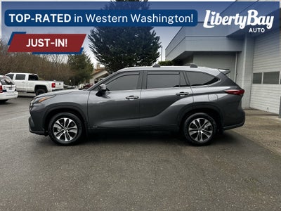 2022 Toyota Highlander Hybrid Base