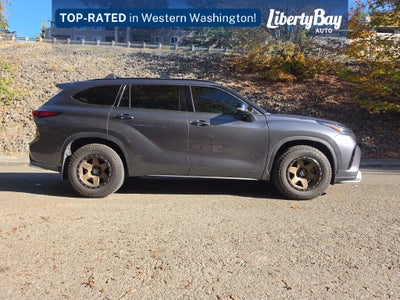 2022 Toyota Highlander XSE