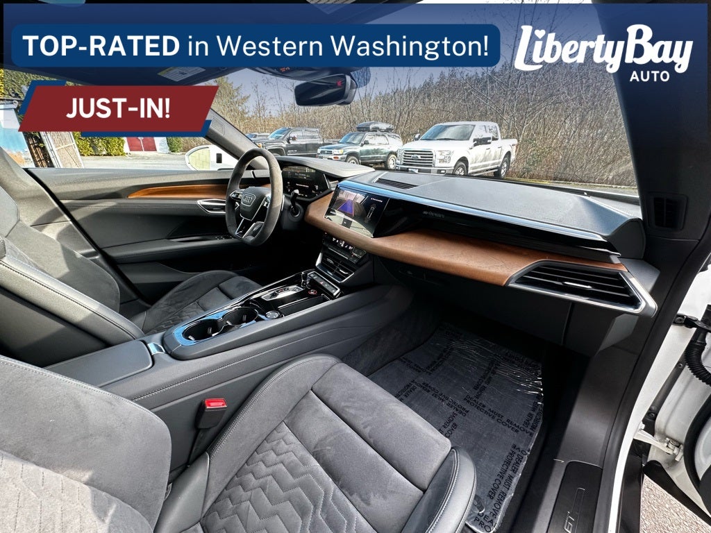 2022 Audi e-tron GT Premium Plus quattro