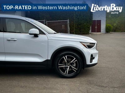 2025 Volvo XC40 B5 Core