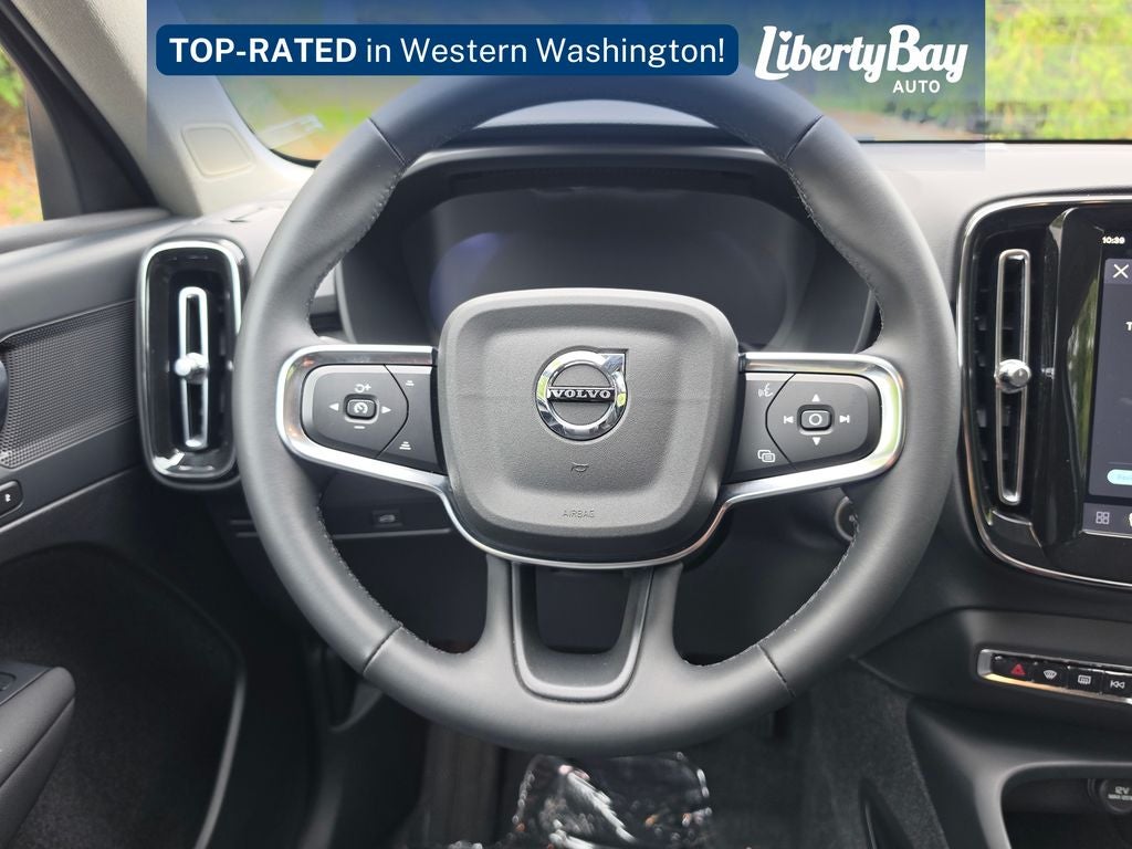2024 Volvo XC40 B5 Core
