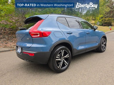2024 Volvo XC40 B5 Core